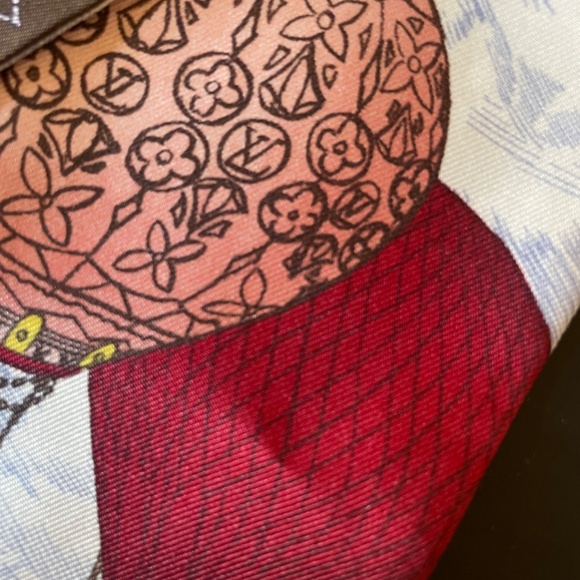 EUC LOUIS VUITTON TWILLY SMALL SCARF - Picture 6 of 10